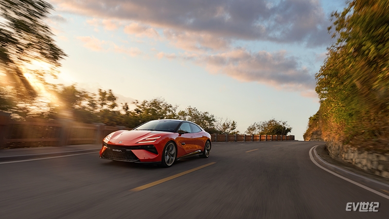 沉浸体验路特斯eletre,试驾路特斯入门版