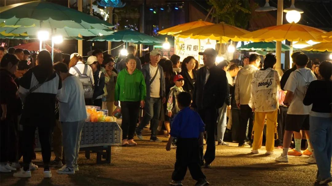 22.26万人次、2.04亿元！澄江清明假期“不负*光春**”