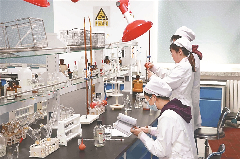 稳经济促发展强信心,稳增长促发展强信心