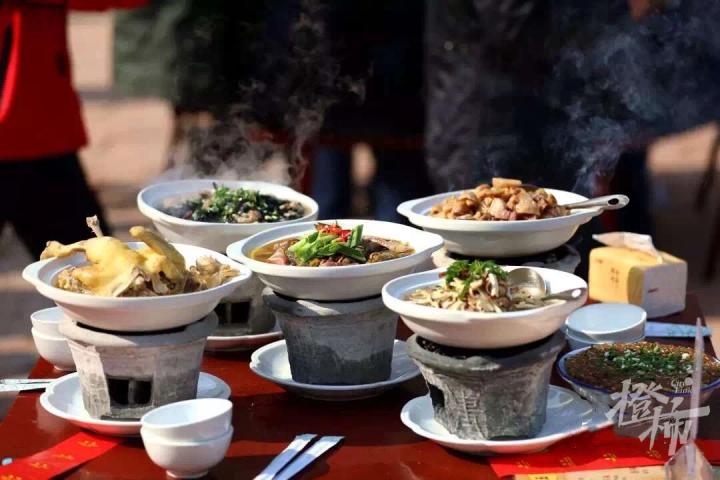 200名“尔滨”教练空降临安带滑雪，吃天目暖锅、泡湍口温泉……