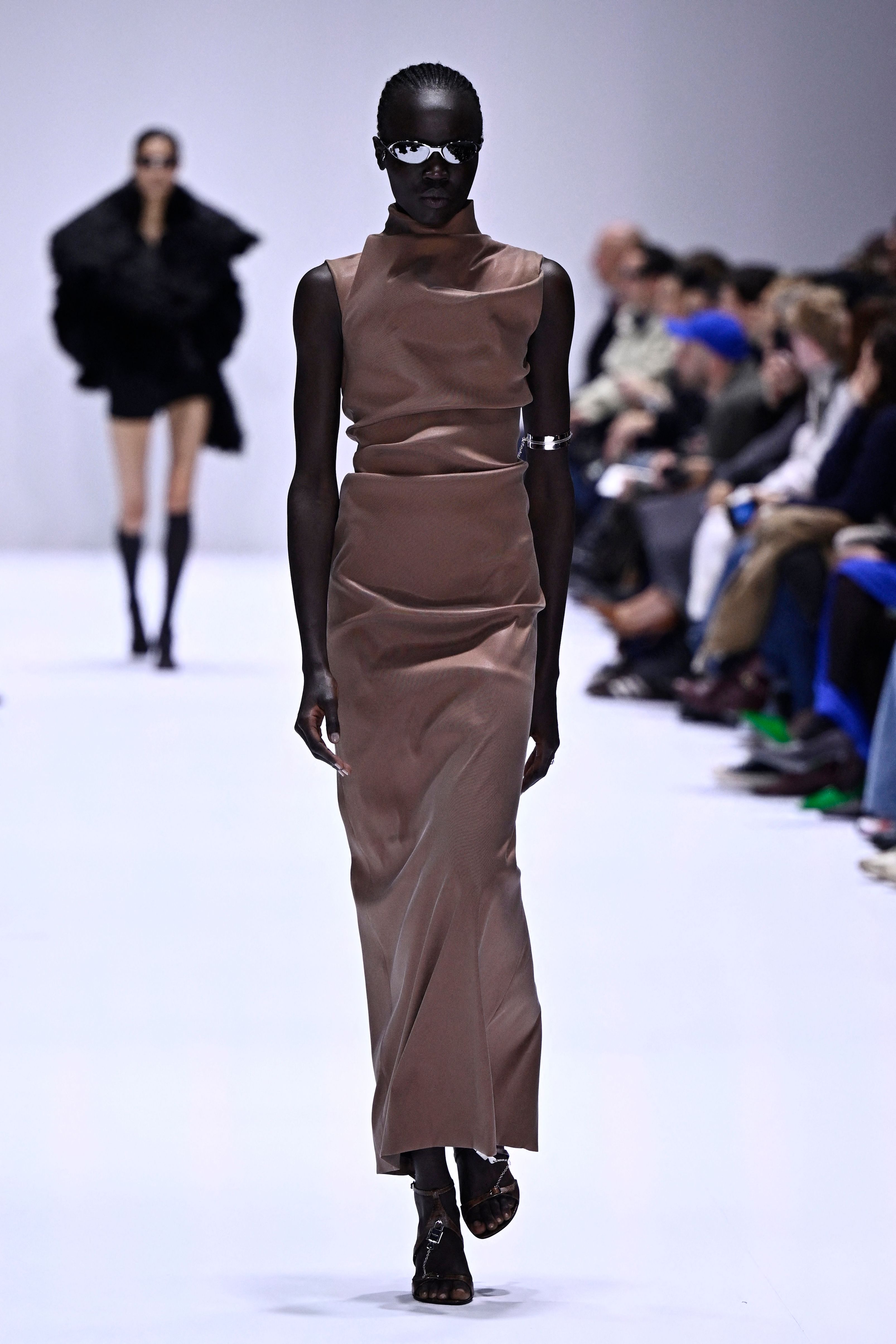 巴黎时装周acnestudios时间,国际奢侈品牌时装秀