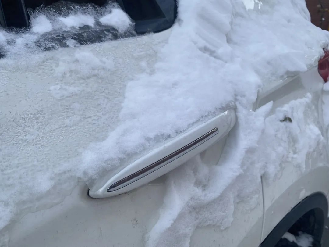 车被冻住怎么处理,车子被冻住了怎么解决