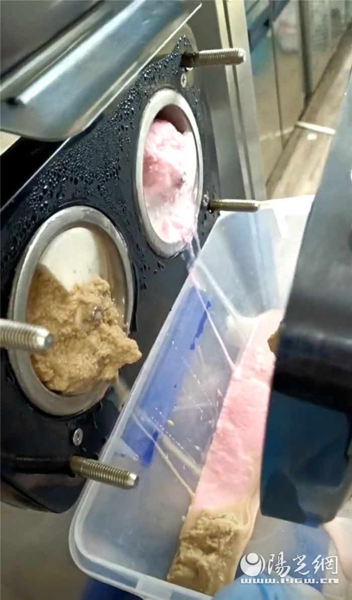 网购冰淇淋机问题频出京东客服被消费者质疑推诿《阳光报》记者采访后京东协调商家办理了退货