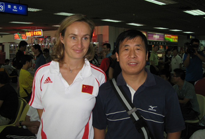 多曼斯基执教中国女足,往事如烟女兵正步走