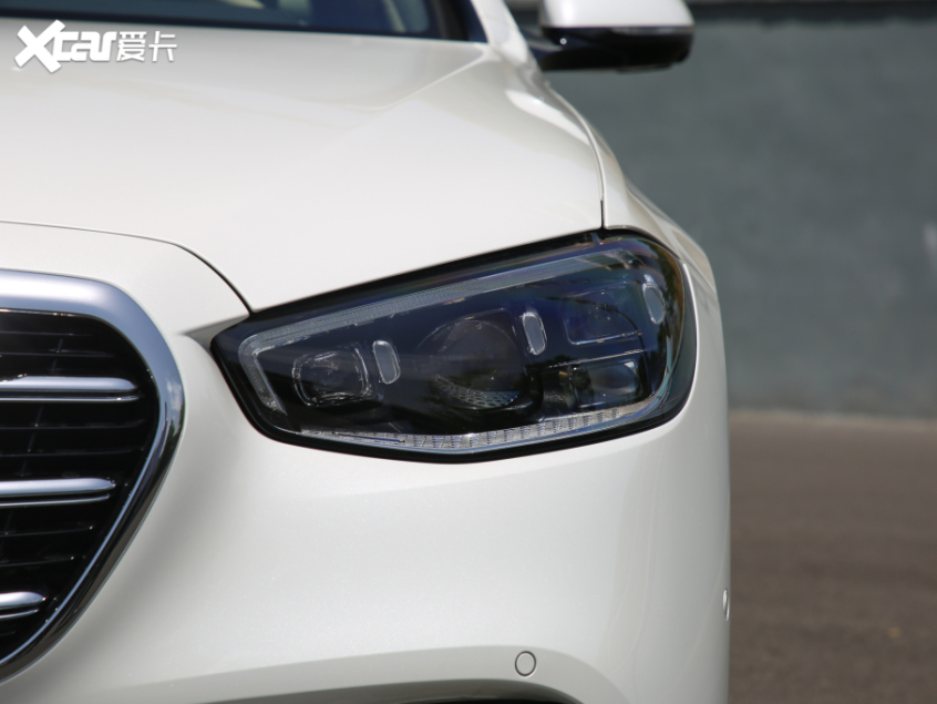 新款奔驰S级轿车落地价格表,奔驰s级400l豪华型2022款多少钱