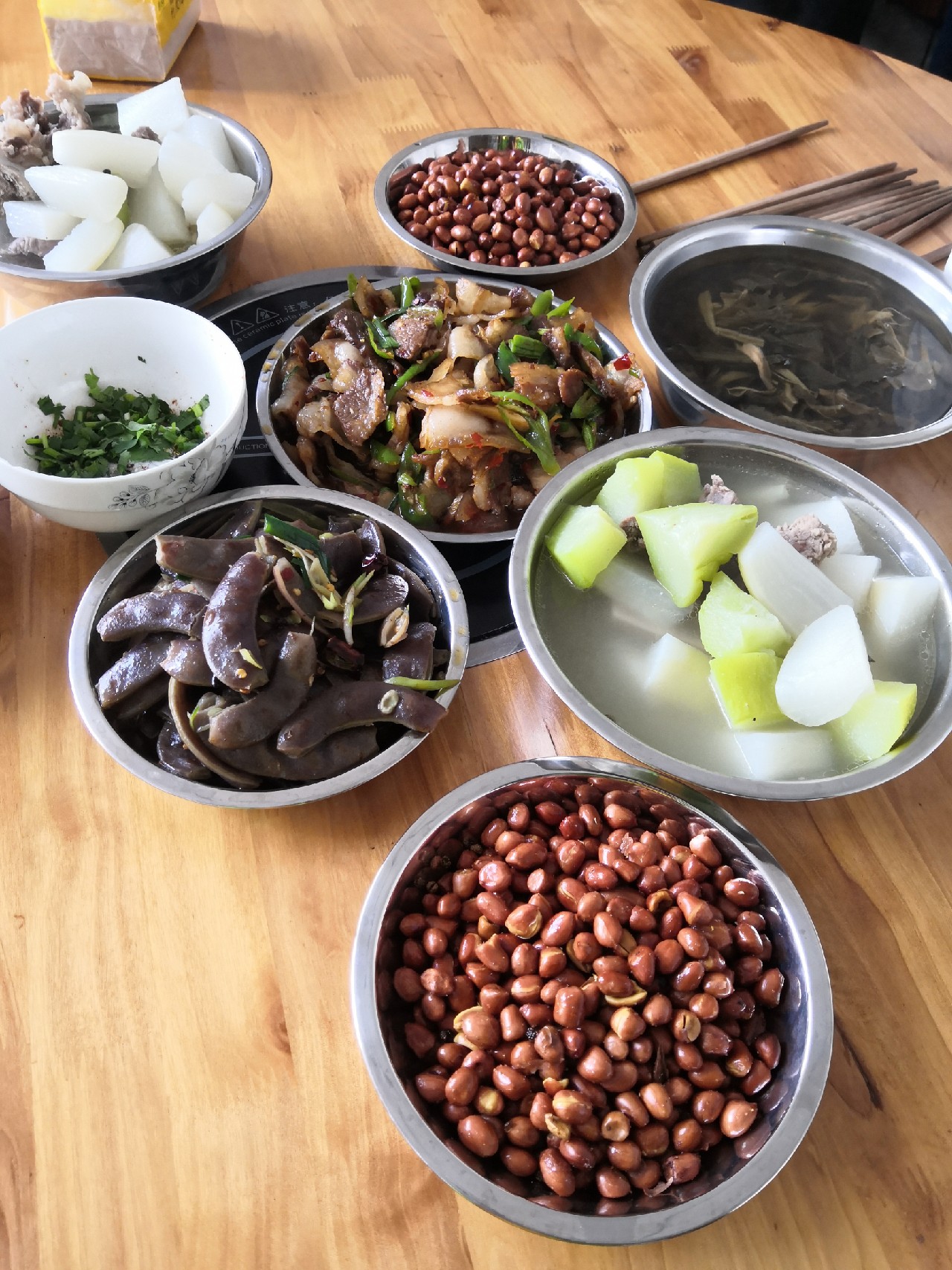 梅子姐这次选了没有打窝的钓位，渔获究竟如何呢