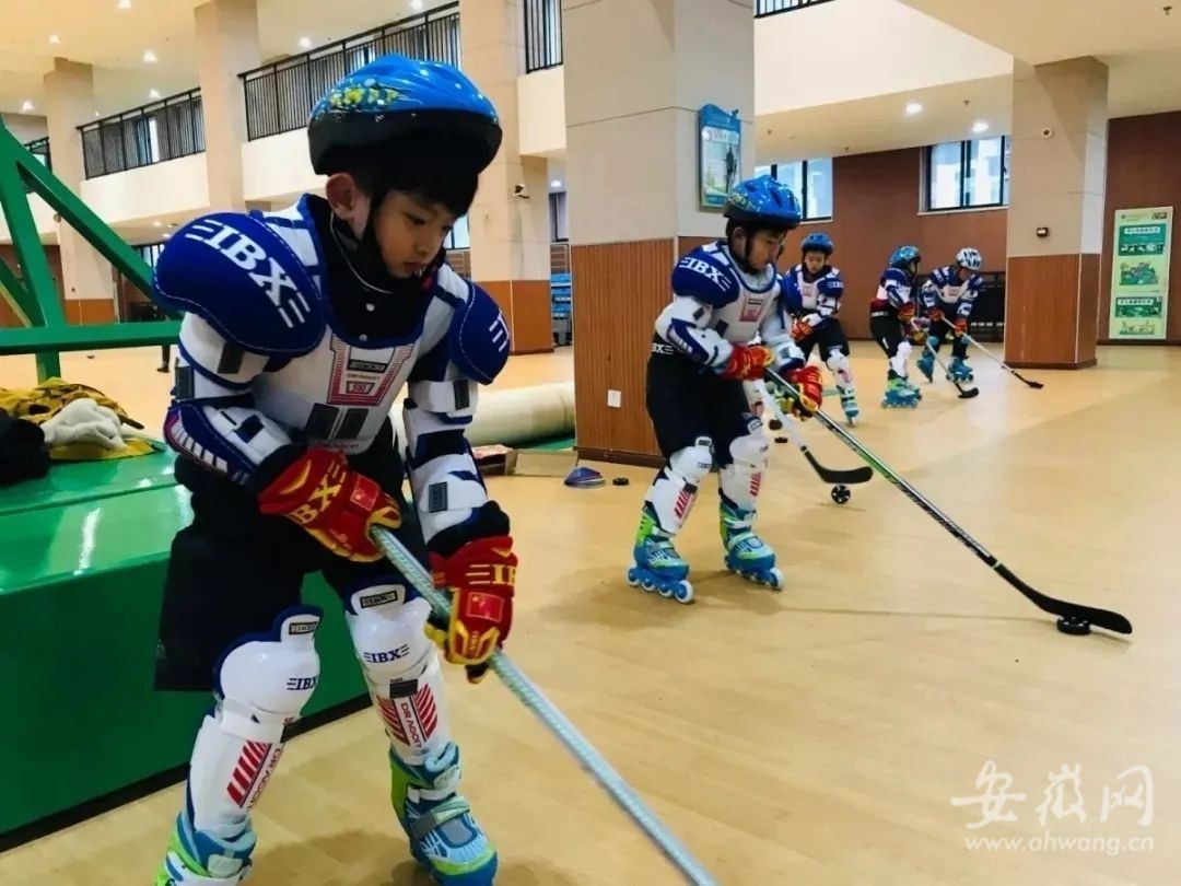 结缘冰雪|安徽首支“轮转冰”青少年冰球队即将出征