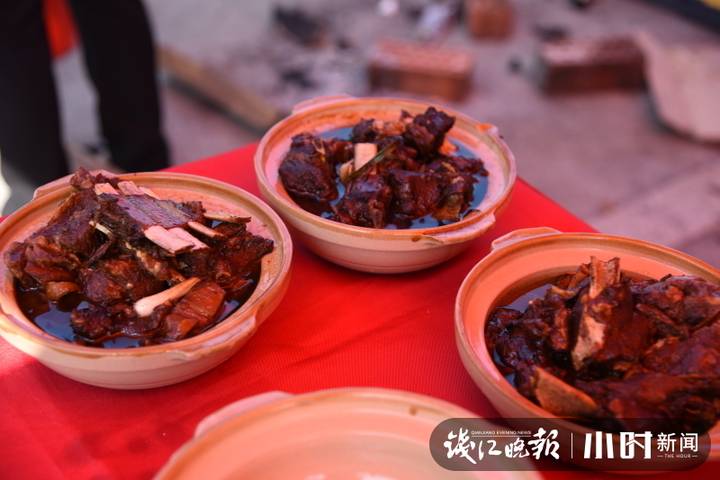 美味的牛羊肉、熏鸡板鸭…想代购吗？先听杭州“黑牛”社工和羊肉老板的故事
