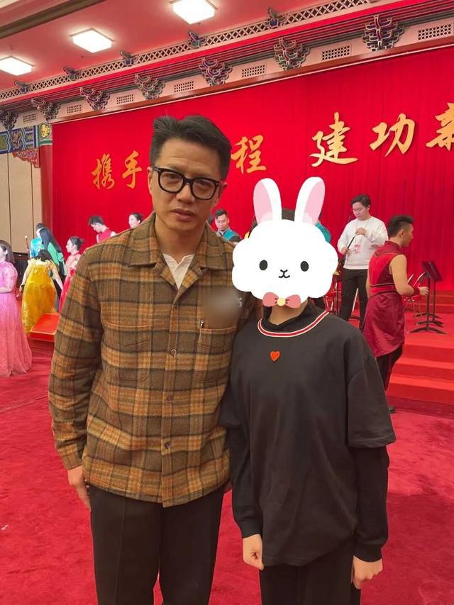 段奕宏跟刘德华合影,段奕宏刘德华