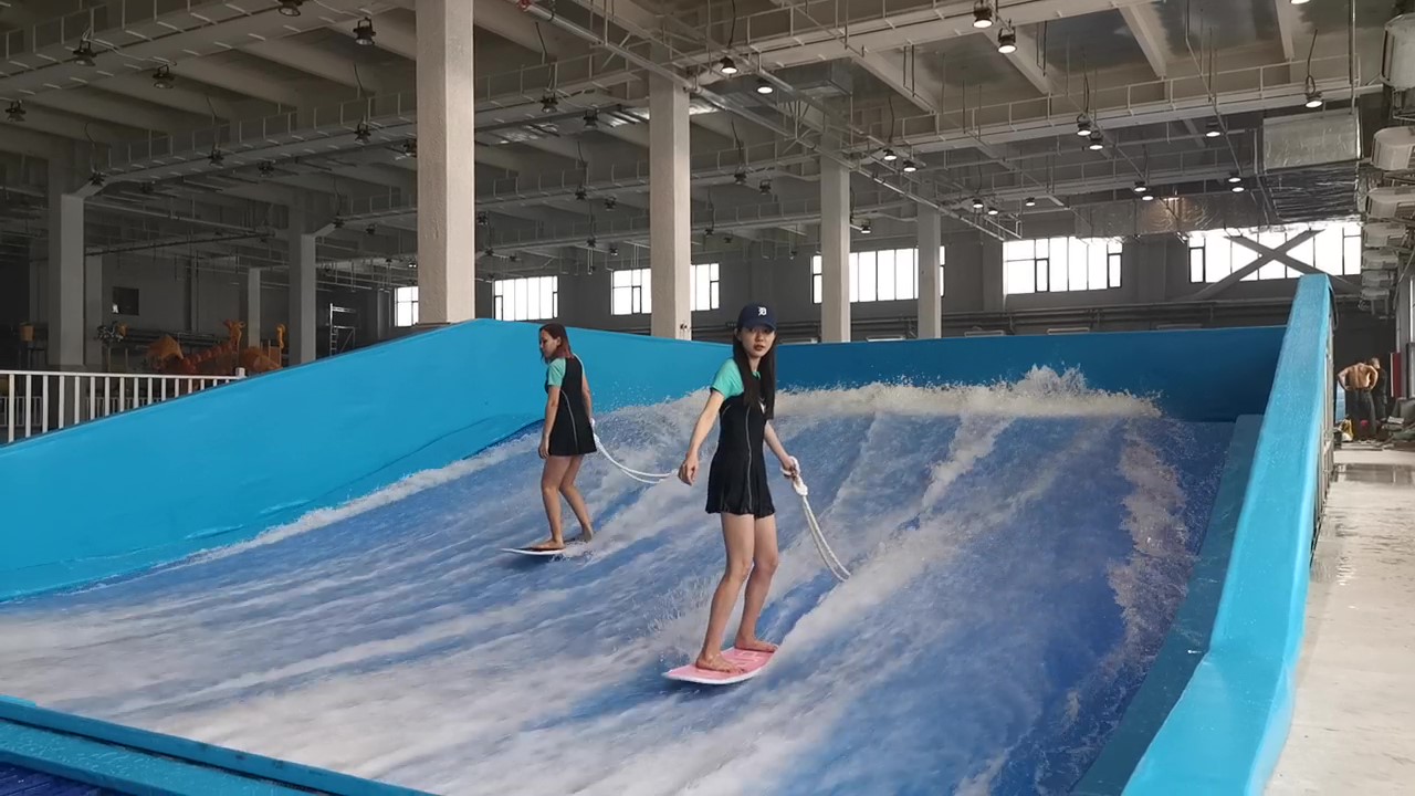 米东区首个室内水上冲浪项目试营业
