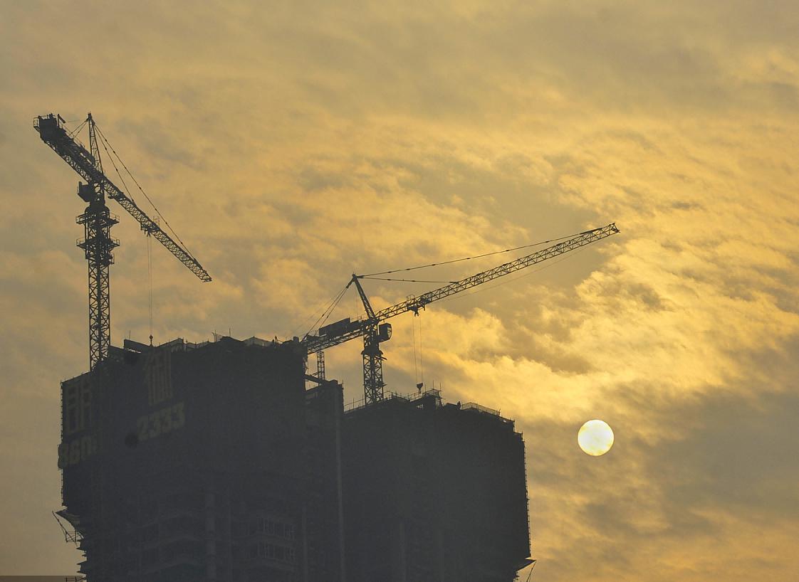 李嘉诚曾经的千亩大盘今不如昔,去年万人摇号,如今千套房源被查封