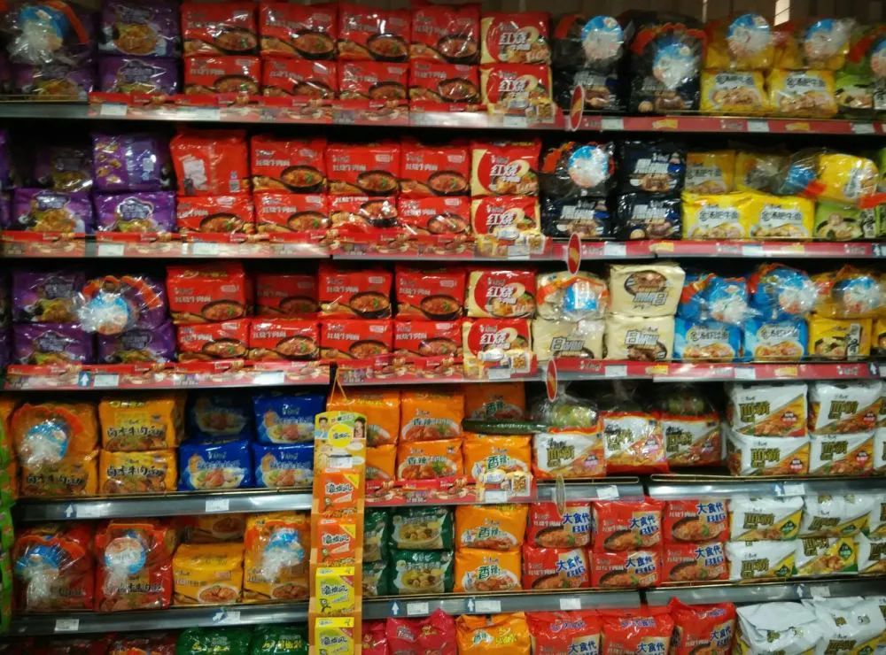 黑心商家康师傅老坛酸菜面事件,黑心酸菜事件新闻评论