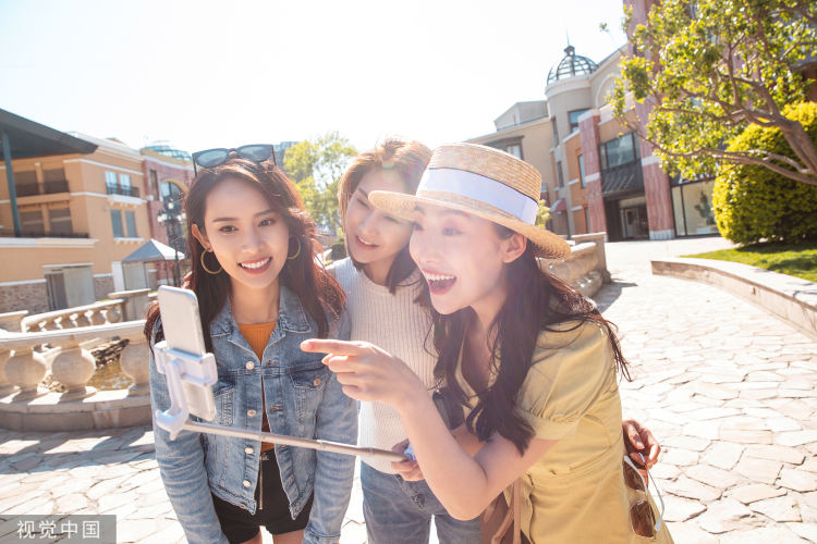 买了蕉下的产品，我离新中产更远了