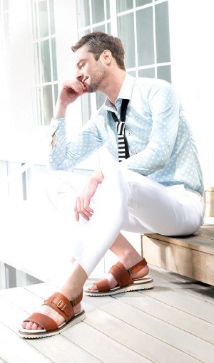 为什么韩国人喜欢穿凉鞋,韩国人为啥这么会穿搭