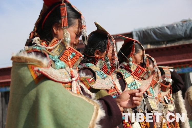 让非遗的花朵盛开在青春田野,传承让非遗活起来