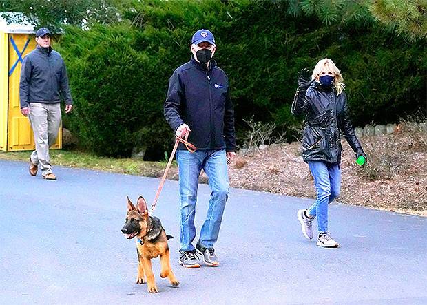 侃天下｜澳新总理爱犬开社交媒体账号，首条推文：我来啦！汪