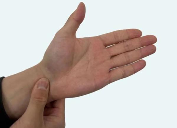 人体肌肉萎缩有哪些症状,右手肌肉萎缩用什么鼠标