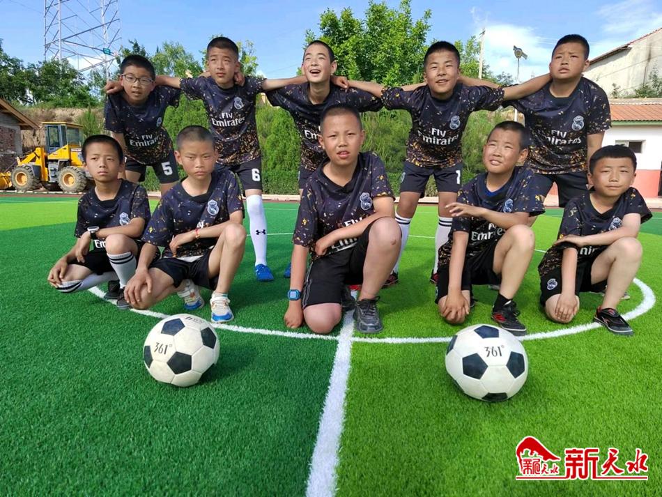 北京科技大学捐款,北京大学足球草坪谁捐的