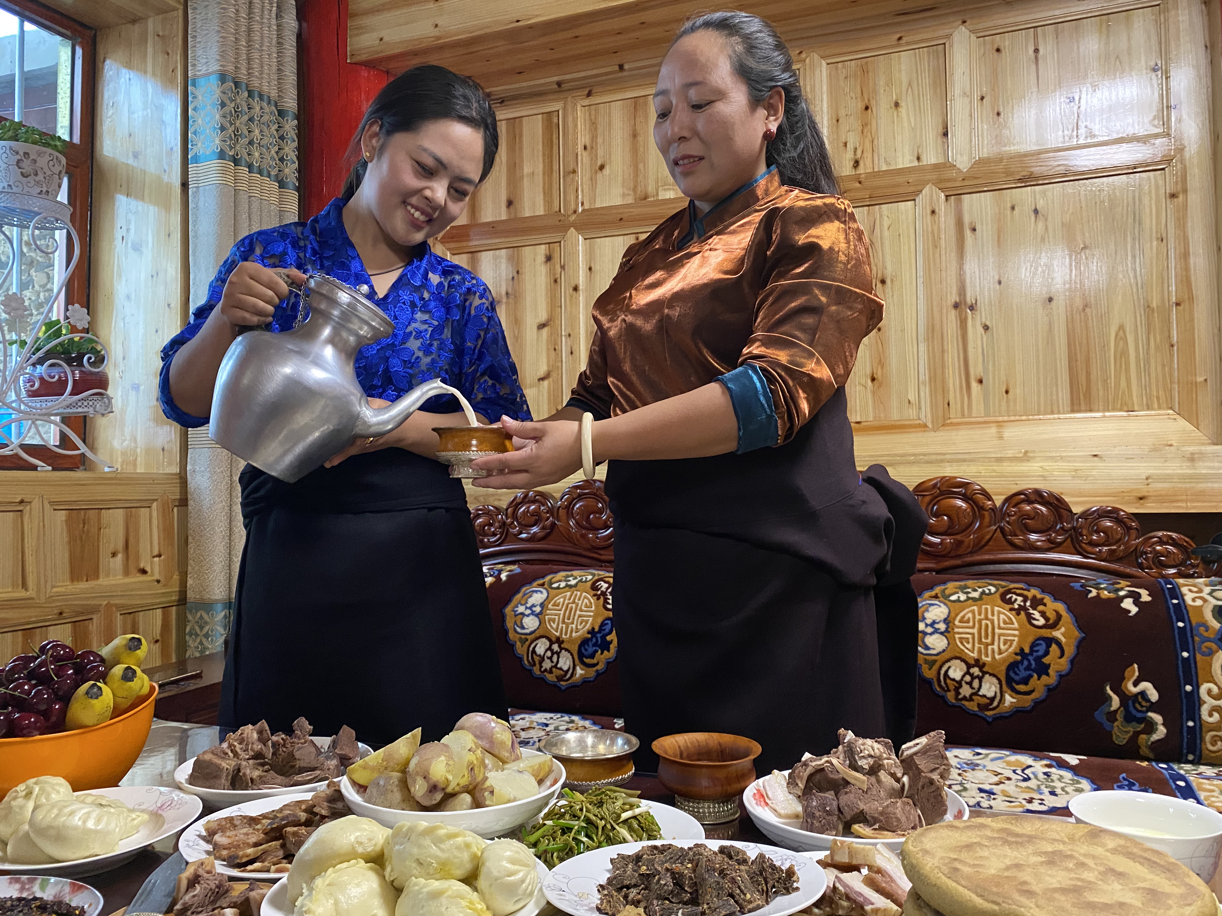 茶马古道上又传来马帮的驼铃声,茶马古道茶叶香