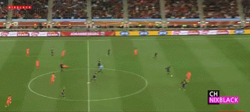 伊涅斯塔世界杯边线过人,伊涅斯塔视频世界杯绝杀