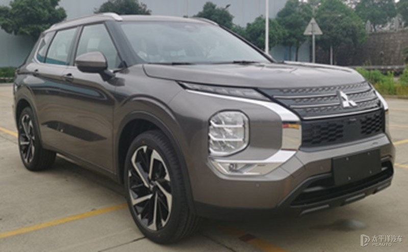 全新哈弗h6混动版,2021款第三代哈弗h6和缤智比较