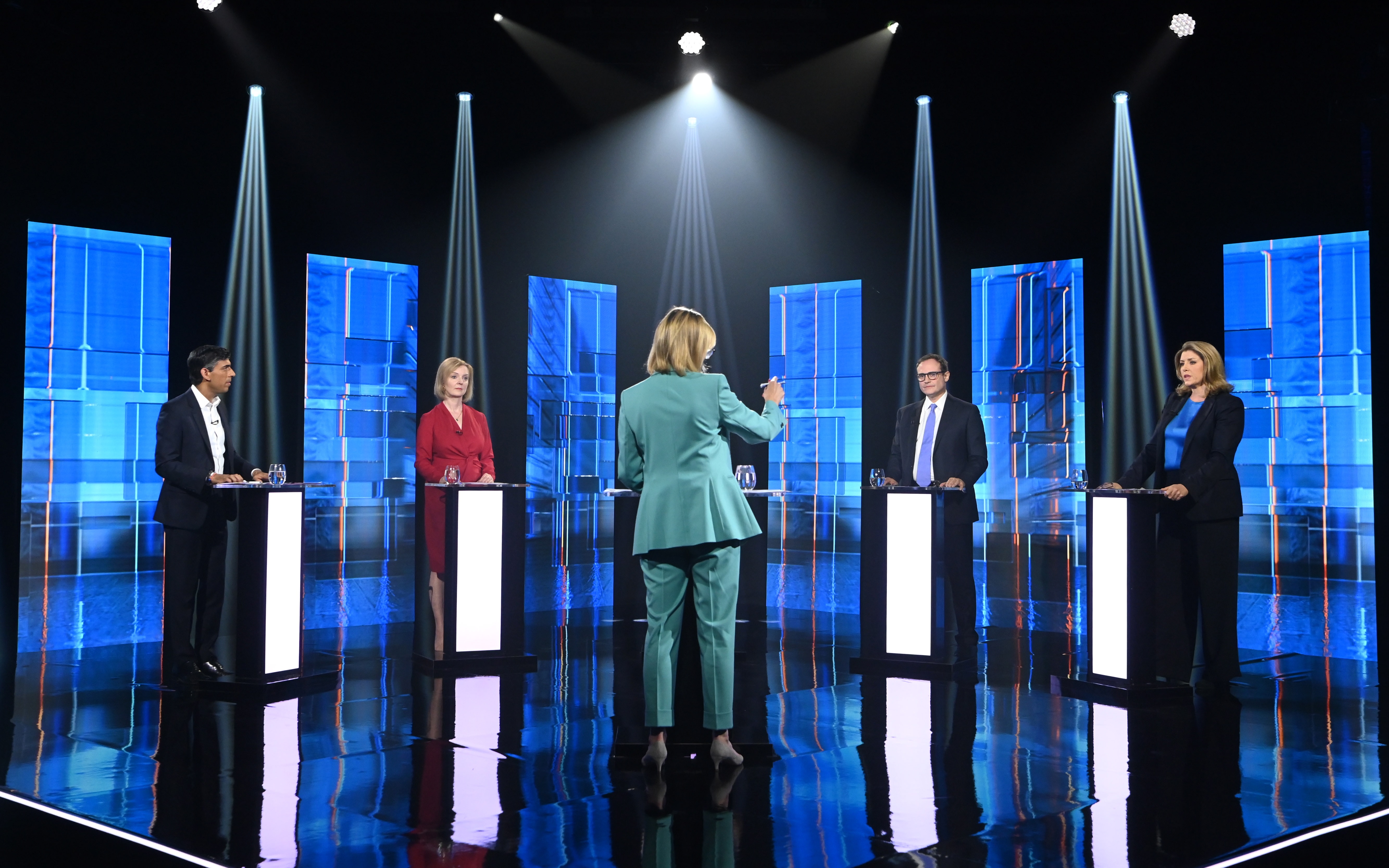 “电视辩论被迫取消”，英保守*党***党**领候选人为何“怯场”|京酿馆