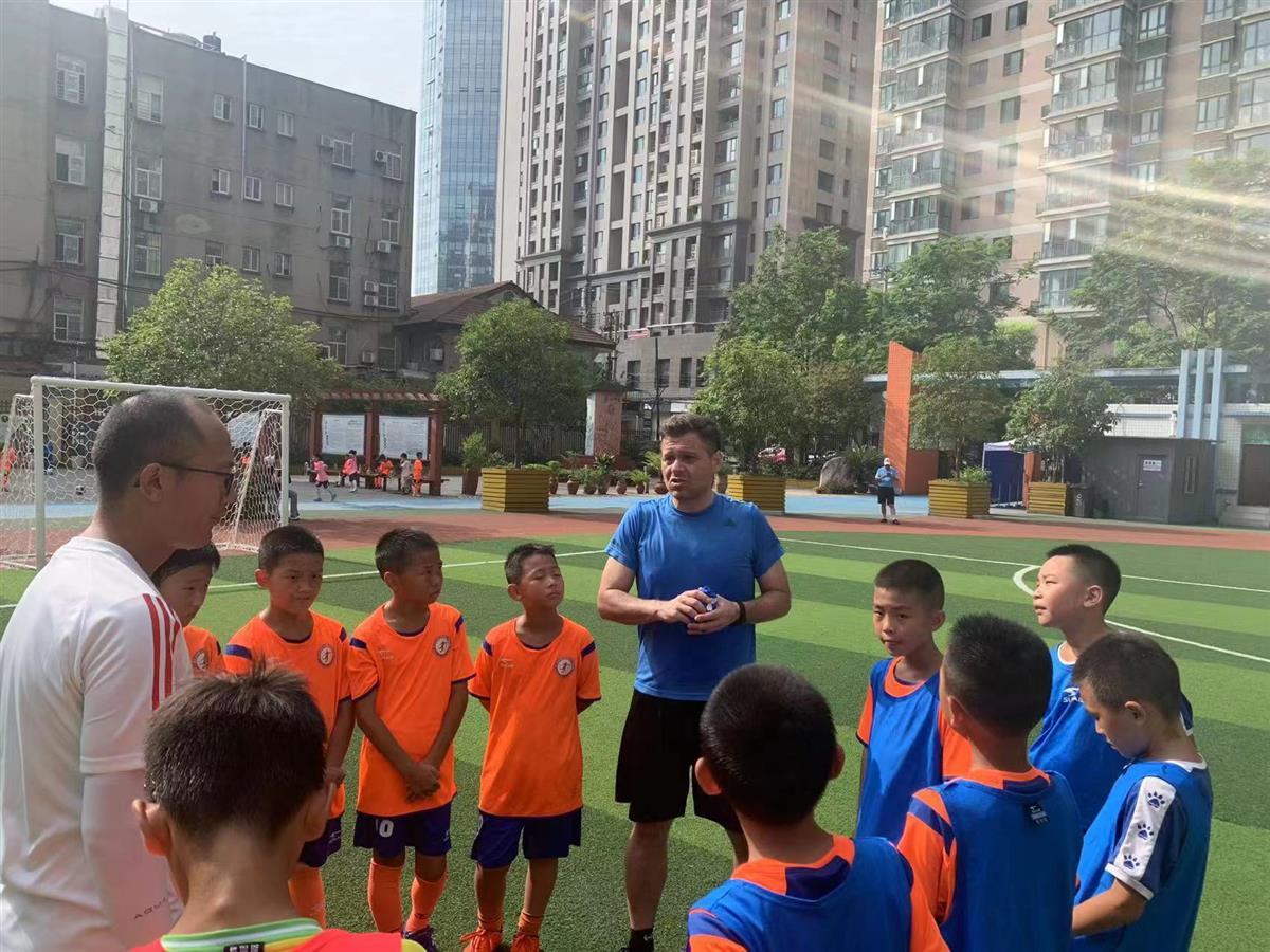 满天星足球训练营大连,武汉硚口区校园足球联赛