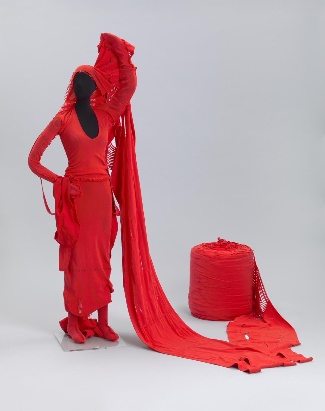 三宅一生临终时一段话,三宅一生最经典的是什么