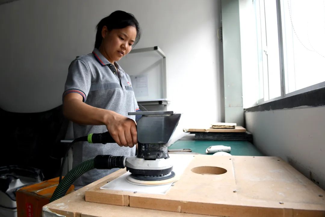 固锐实业：练就“独门绝技”推动国产砂膜替代跑出“加速度”