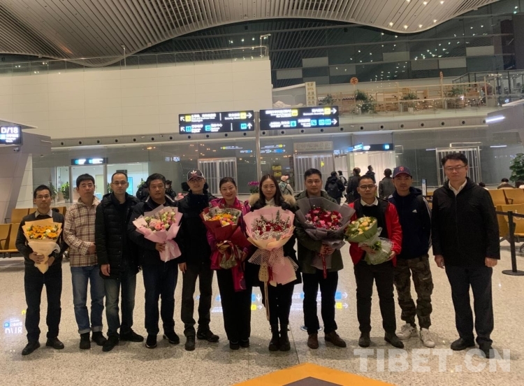 护送重症产妇闯过4道生死关,陪护妈妈住院的日子真难熬