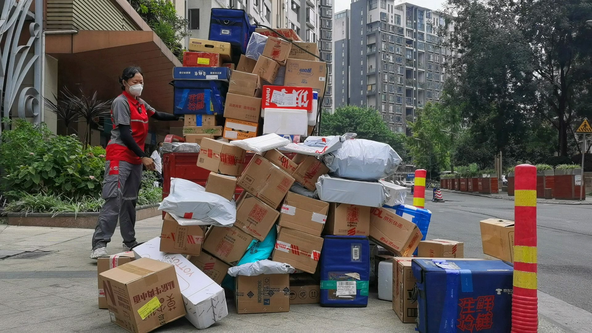 成都快递哪里可以下单,成都快递送货到家