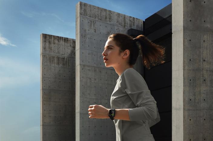 OPPOWatch3携手腾讯公益“捐步建球场”，助乡村儿童足球圆梦