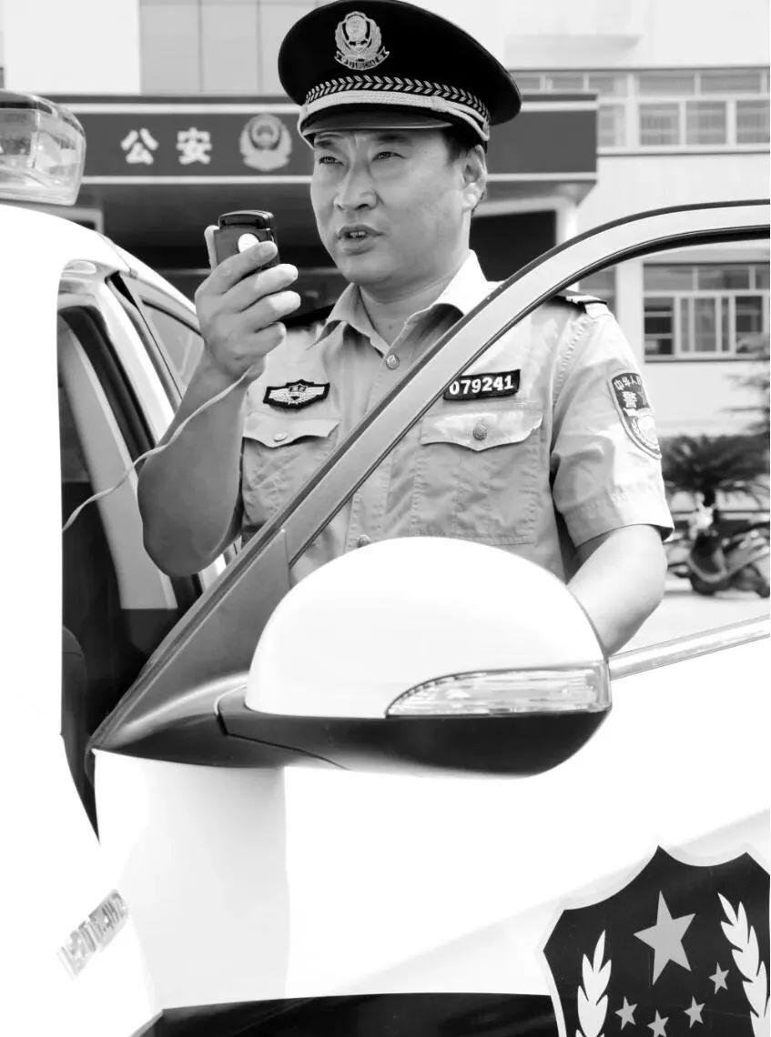 今天是第三个“中国人民警察节”，致敬！