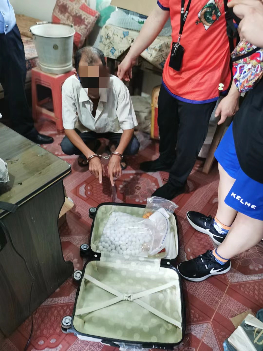 警方破获特大假药案,网上特大假药案告破