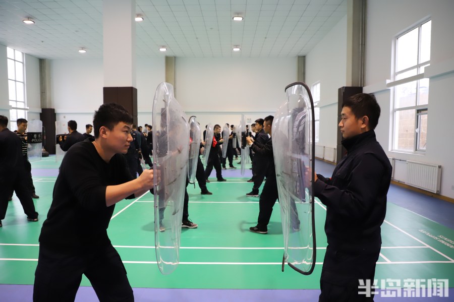 喜迎二十大，平安在身边丨文能教学授课接地气，武能实战砺精兵！看，警营园丁的别样风采