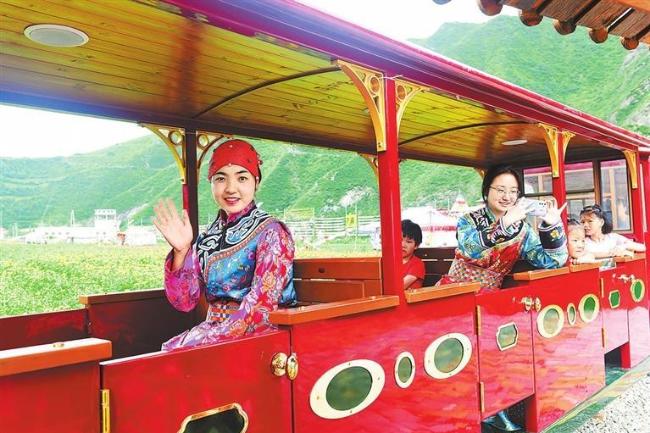 十月份甘肃旅游攻略景点推荐,甘肃10月份旅游攻略推荐