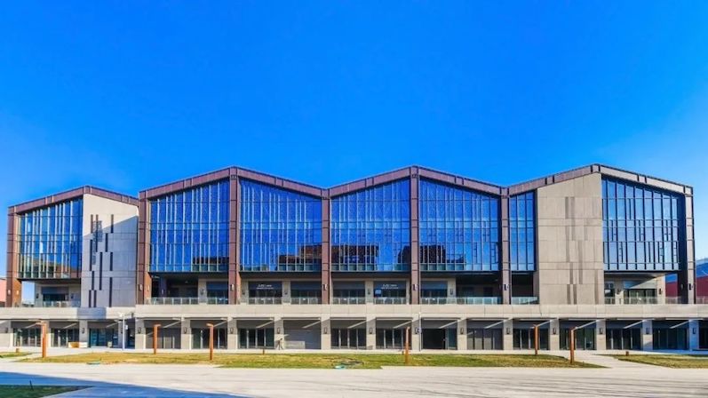 冬奥光环下的首钢园，从打卡点到目的地｜体育·新城市