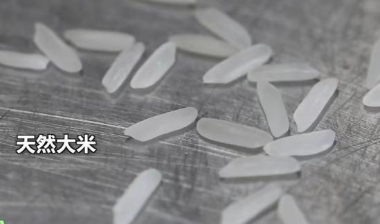 自热米饭劣质的米,假自热米饭