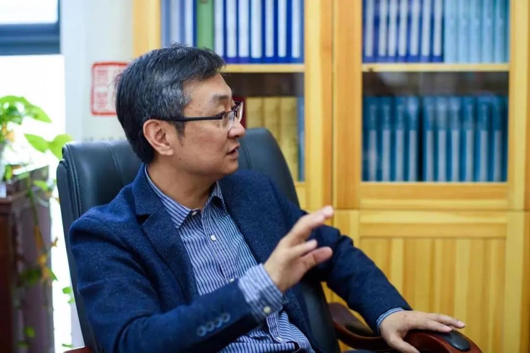 武汉大学“好导师”于亭教授：自守青灯，耗费近30年合力完成传世著作