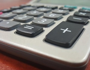 砍掉5.79亿销售、管理费用，“成教赴美第一股”尚德机构“减收增利”