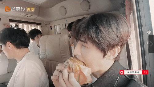 人变得越来越黄是怎么回事,为什么人的精神面貌会变