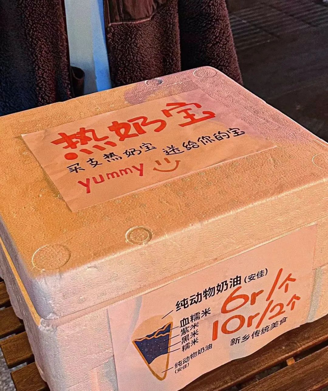 摆摊中挣钱才是硬道理,当代年轻人摆摊干啥