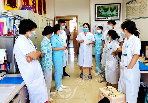 从幕后到台前做了什么,从幕后到台前学生