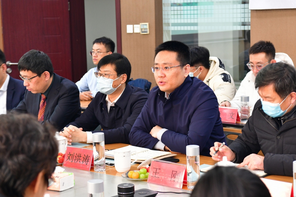 探秘健康中国梦：青岛市委宣传部组织驻青及岛城媒体到英派斯参观考察