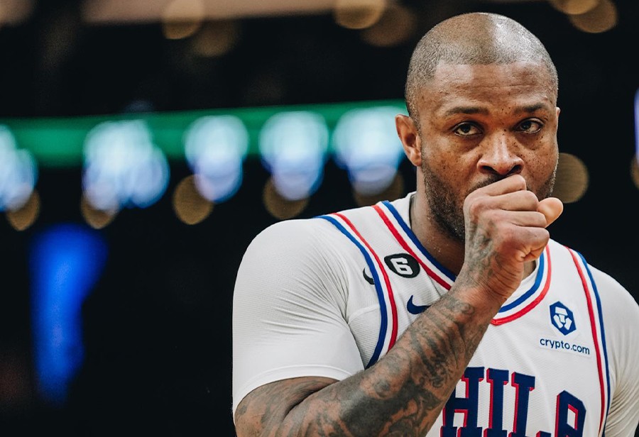 塔克最新上脚比赛球鞋,塔克上脚kobe3