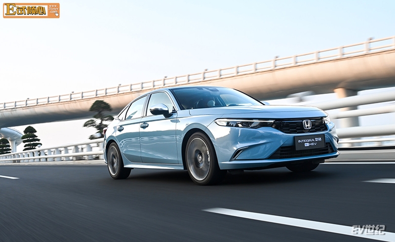 广汽本田型格幻夜科技版1.5t+cvt,广汽本田型格混动2023款评测