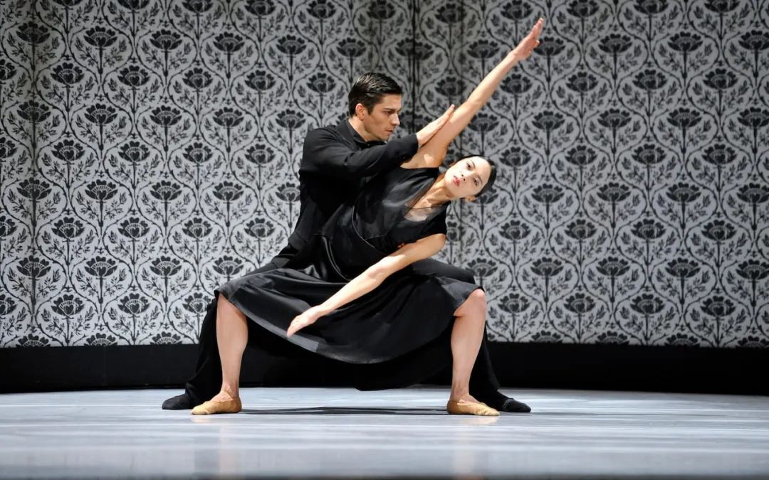 身体为媒，联结万物：五位舞蹈与行为艺术家的创作、行动与意识流｜“创意赋能”论坛回顾