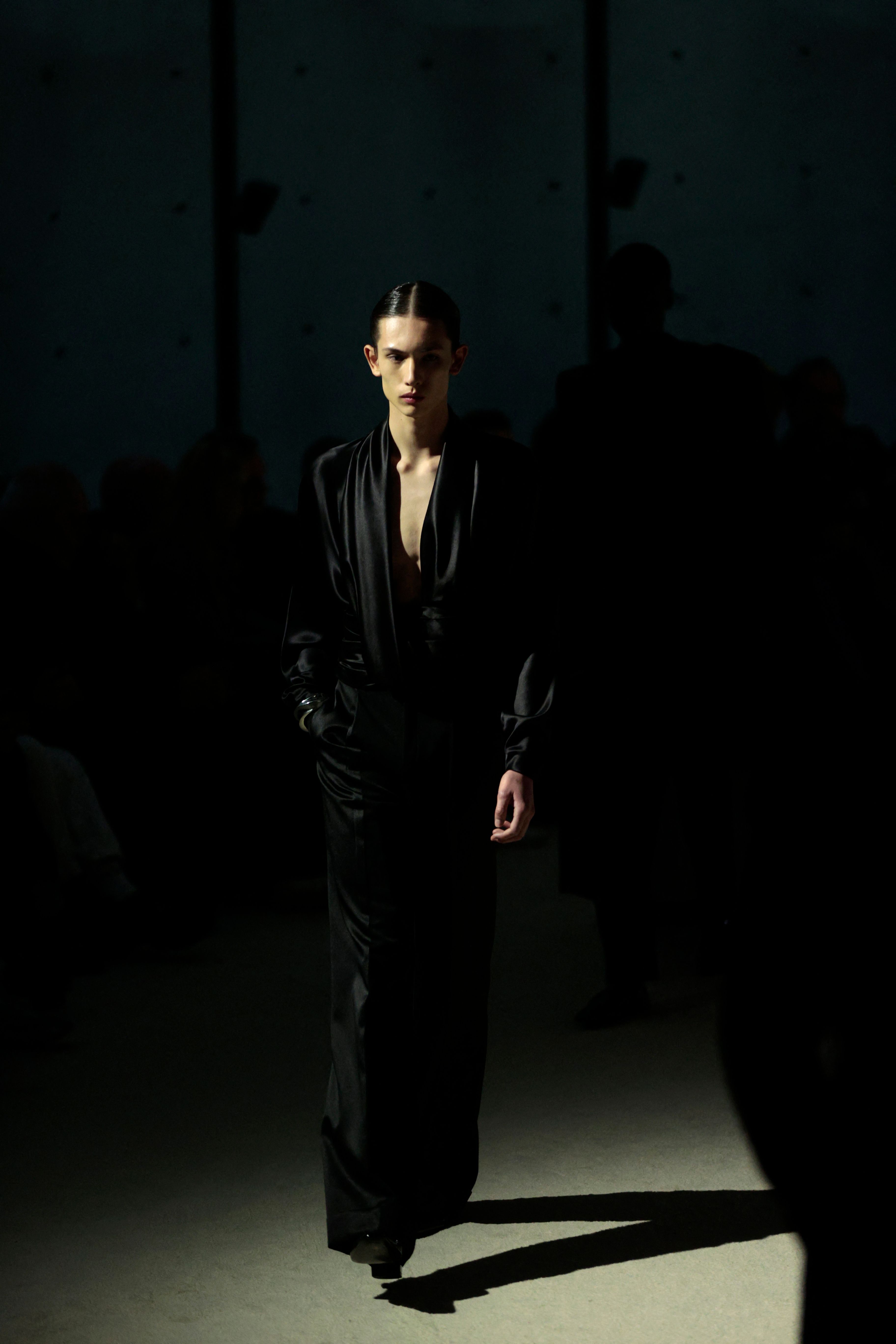 圣罗兰巴黎时装周男装,巴黎时装周圣罗兰男装