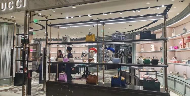 涨价的奢侈品,大排长龙奢侈品