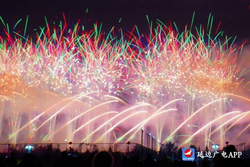 2023不一样的元宵节烟花晚会,正月十五延吉市的元宵节烟火晚会